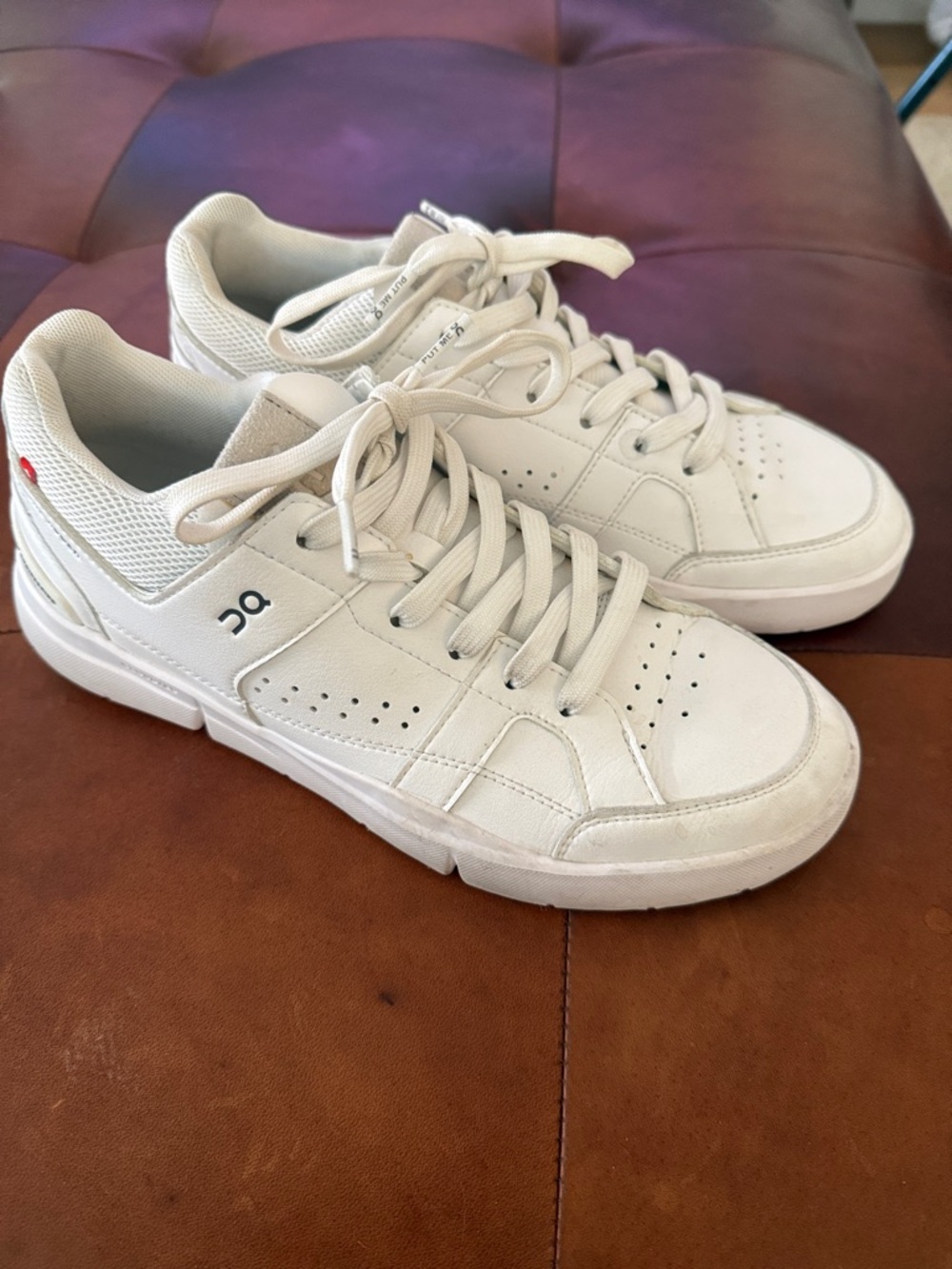 On Running Cream/White Low-Top Sneakers